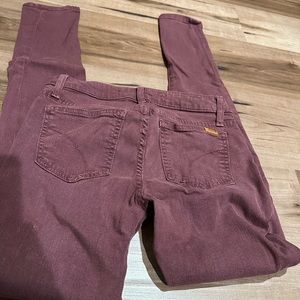 Stretchy skinny jeans